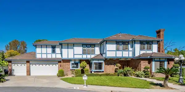725 Tiffany Terrace