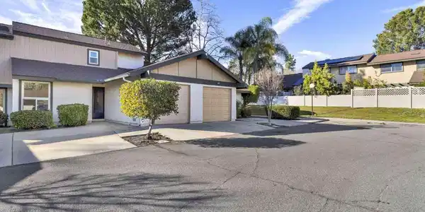 522 Smoketree Gln
