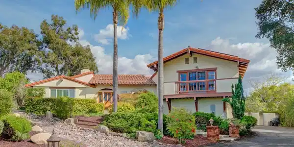 16405 Bronco Ln