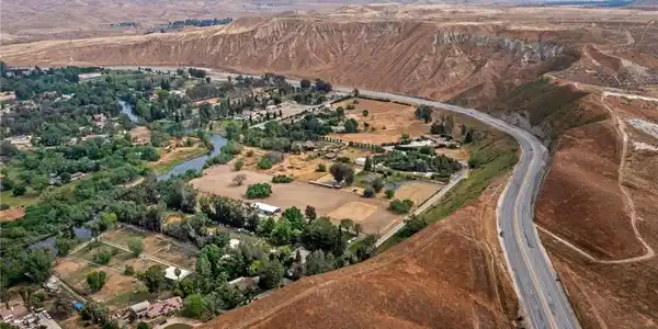0 Shadow Hills