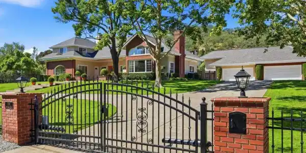 295 Pine Creek Rd