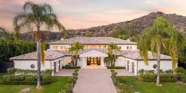 25043 Abercrombie Lane
