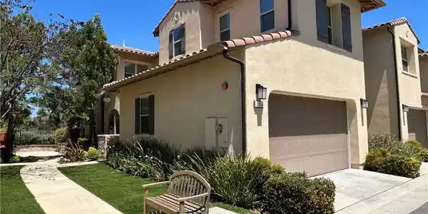 2356 Crystal Pointe