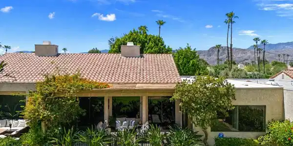 925 Inverness Drive