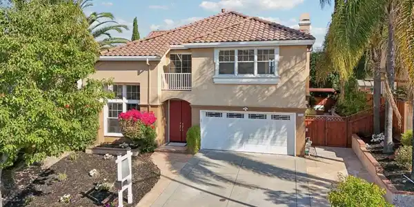 3789 Ashridge Lane