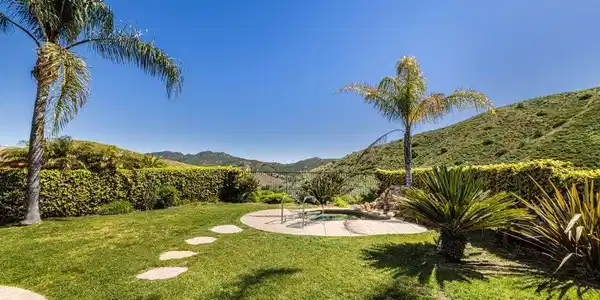 3178 Sunset Hills Boulevard