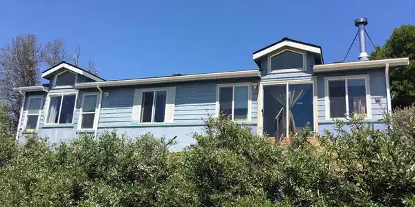 580 Russell Ridge