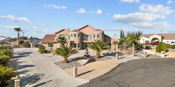 19898 Sunset Lane