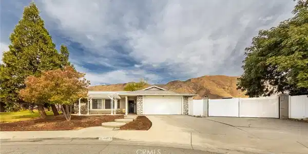 215 Yellowstone Court