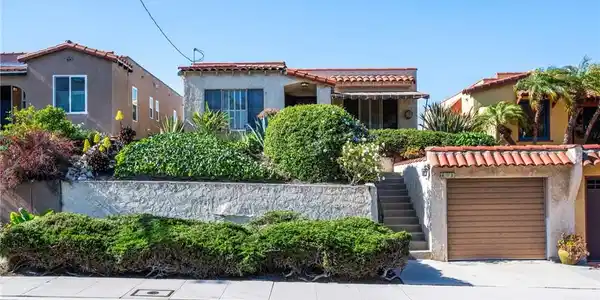 872 W 21st Street