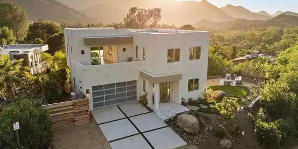 25638 Monte Nido Drive