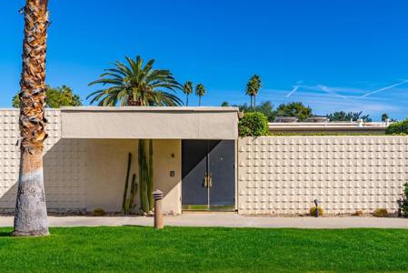 4 Lakeview Circle