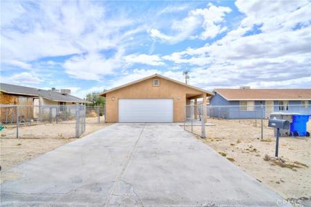 6627 Smoketree