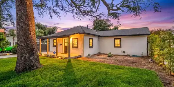 2967 Casitas