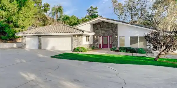 5385 Park Lane