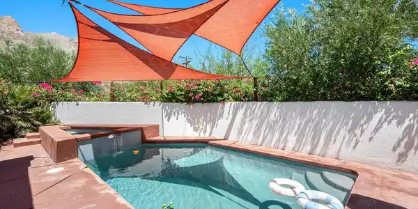 54020 Avenida Cortez
