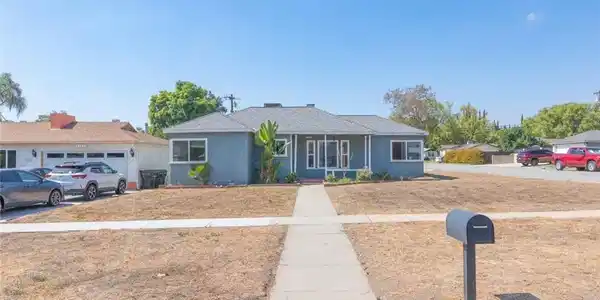 2744 Valencia
