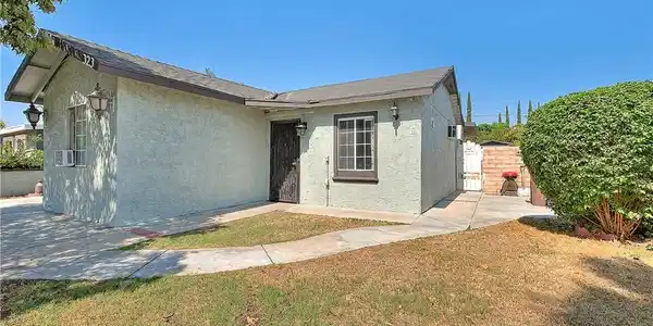 323 E Hanna Street