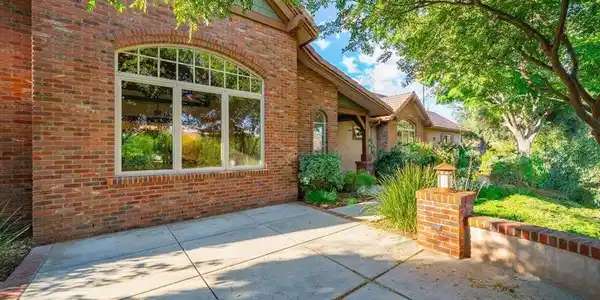1990 Nicole Street