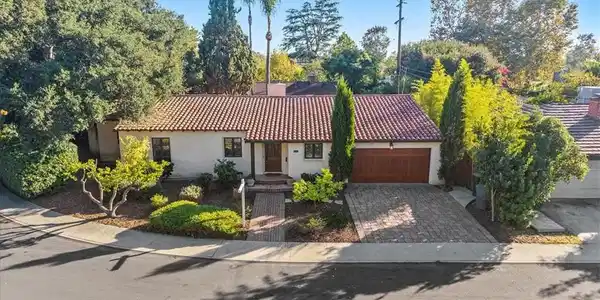 460 University Circle