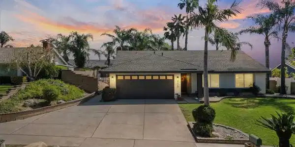 6449 Mayberry