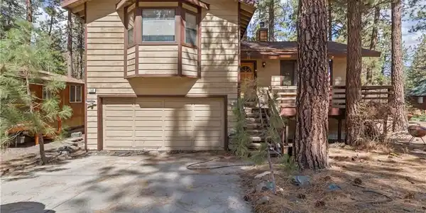 1500 Helen St