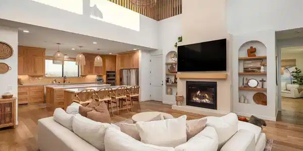 1824 Campesino Pl
