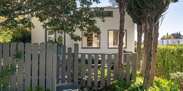2342 Earl Street