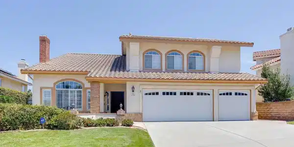 3730 Hillview Way
