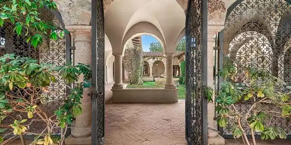 Image 4