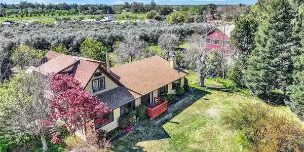 3829 GARDINER FERRY Road