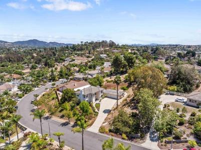 1957 Cresthaven Drive