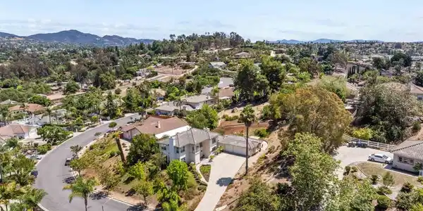 1957 Cresthaven Drive