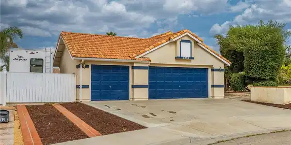 2160 Mariposa Court
