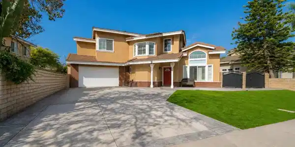 984 Meadowlark Drive