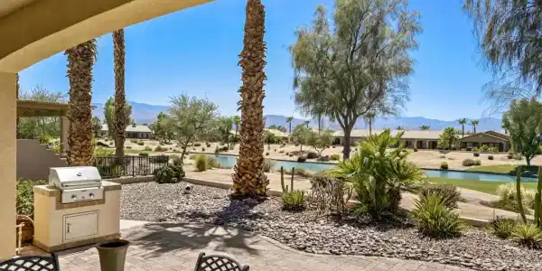 39375 Camino Piscina