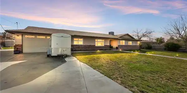 8954 E Avenue T14