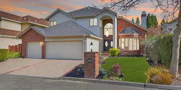 704 Blue Spruce Dr