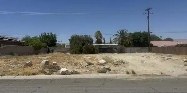 3180 Via Escuela