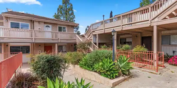 1745 Los Feliz Drive