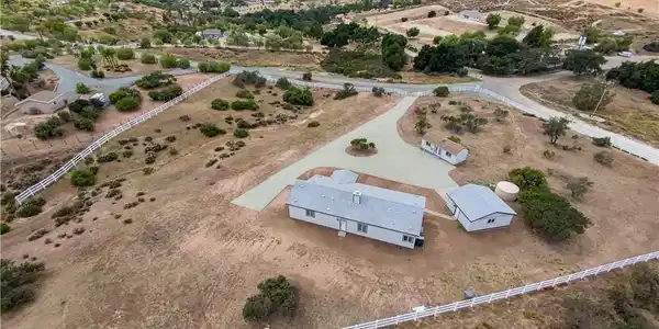 40705 Calle Vecina