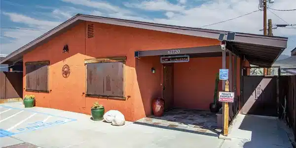 61720 Commercial Street
