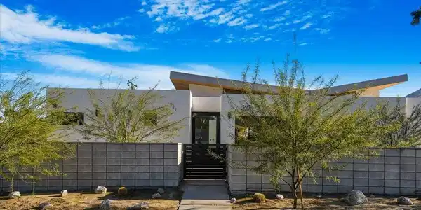 527 W Santa Catalina Road