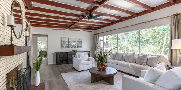 890 Ridgeside Drive
