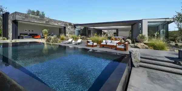74305 Desert Oasis Trail