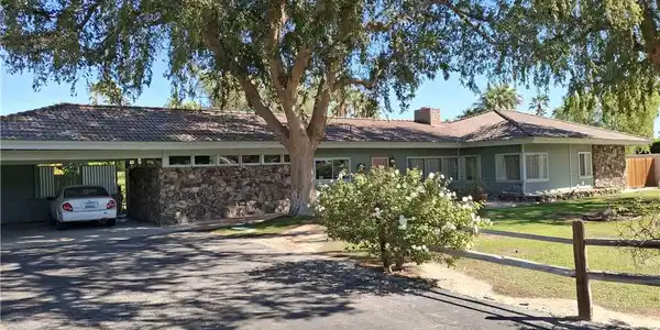 72424 Desert Drive