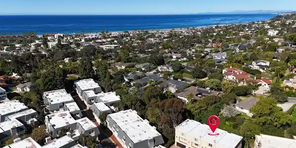 2406 Torrey Pines Rd