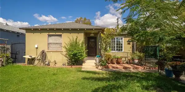 757 E Bonnie Brae