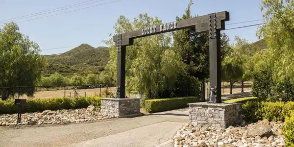33269 Mulholland Highway