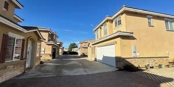 5067 Sereno Dr
